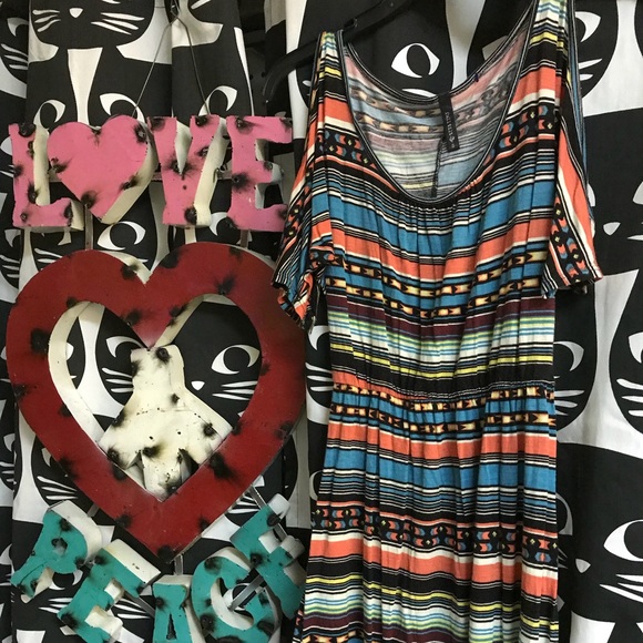 Full Tilt Dresses & Skirts - *5 for $25* Full tilt size small Aztec dress